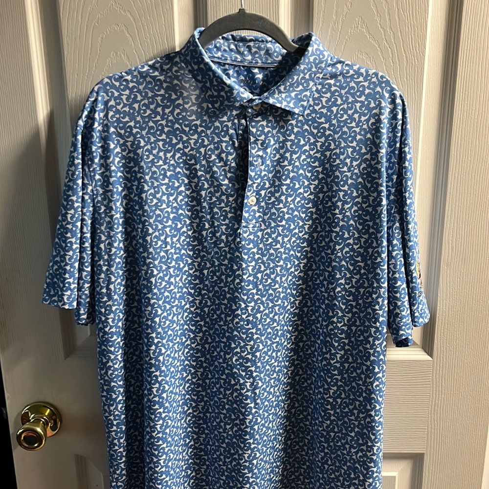 JohnnieO golf shirt. Size XL. Excellent condition. Bali Hai golf course LasVegas